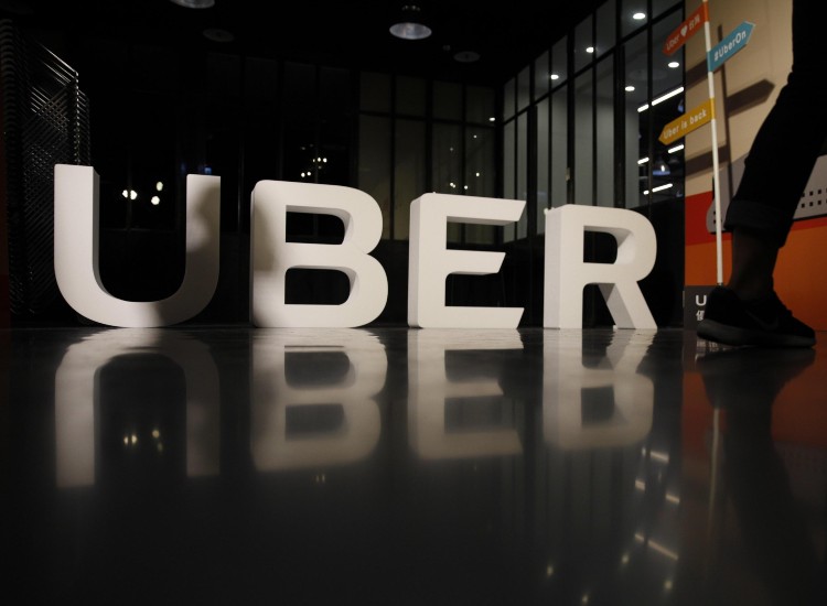 Uber è il nuovo sponsor del Como Calcio - fonte Ansa Foto - wintersport-news.it