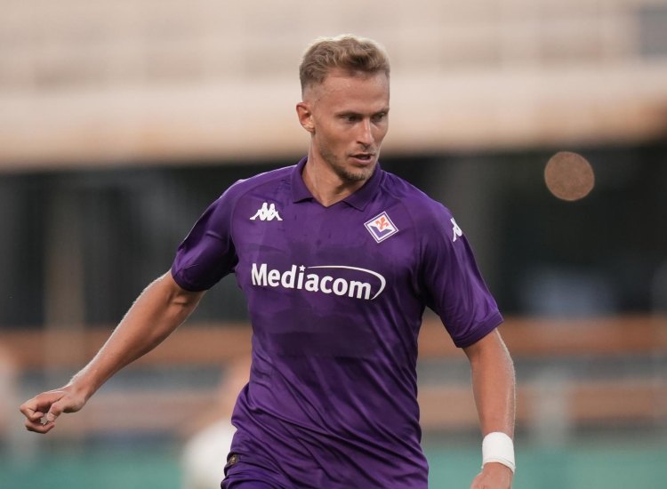 Antonin Barak con la maglia della Fiorentina - fonte Lapresse - wintersport-news.it